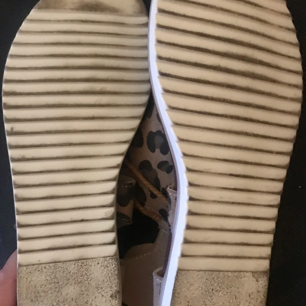 Sandals - Picture 2 of 3